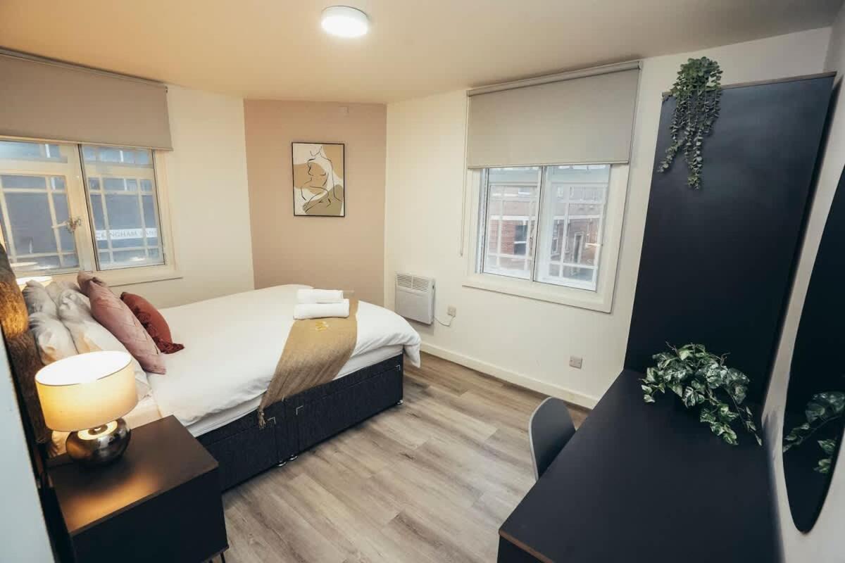 2Br City Centre Apt, Self Check In, Wifi, By Derbnb Шефилд Экстерьер фото