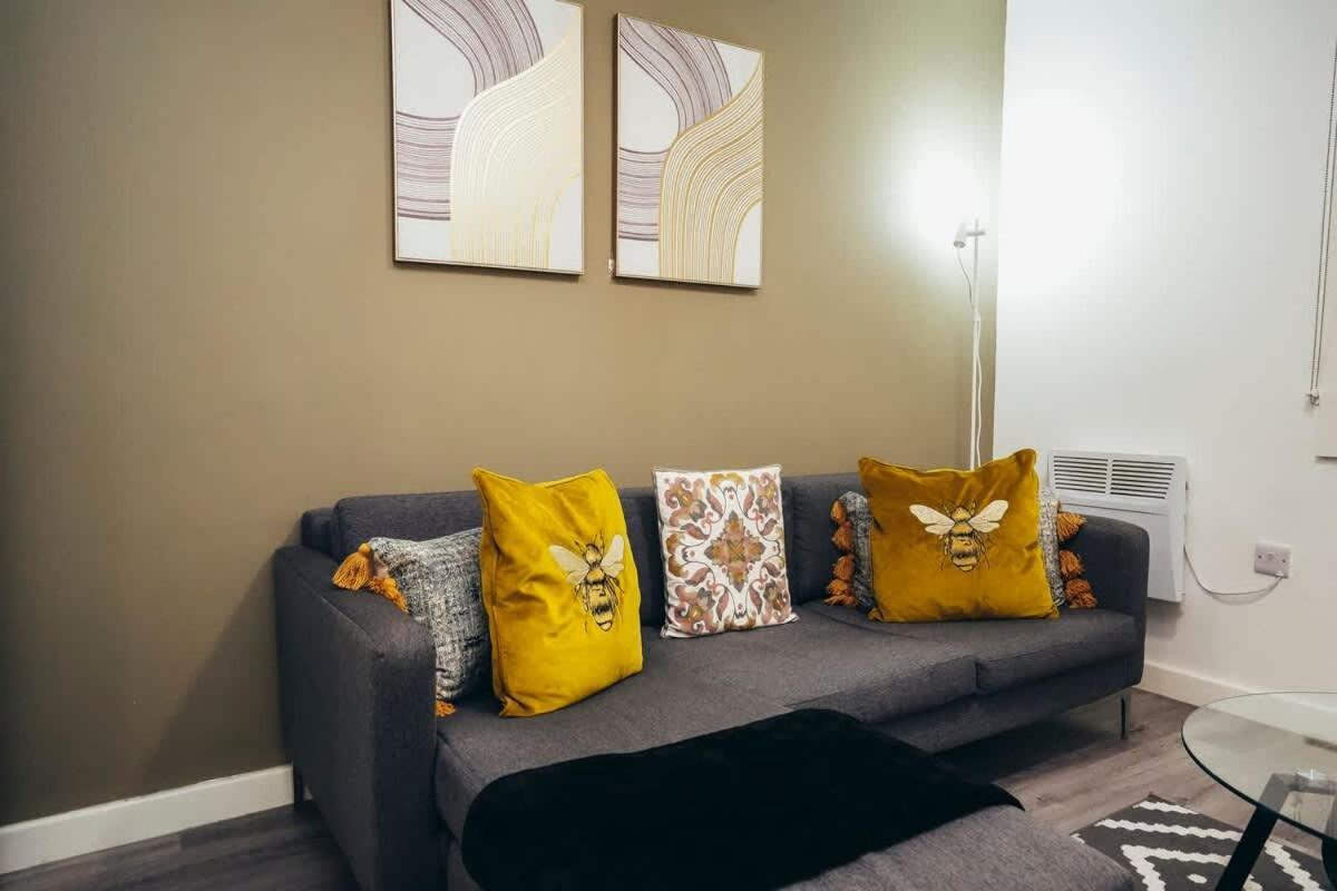 2Br City Centre Apt, Self Check In, Wifi, By Derbnb Шефилд Экстерьер фото