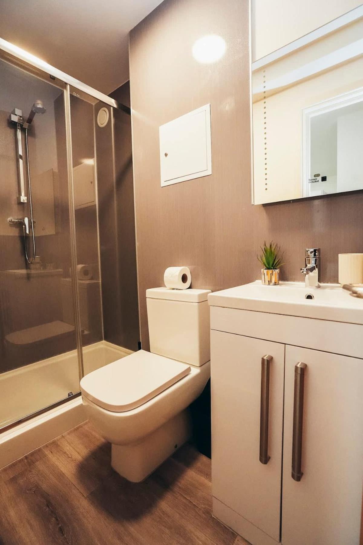 2Br City Centre Apt, Self Check In, Wifi, By Derbnb Шефилд Экстерьер фото